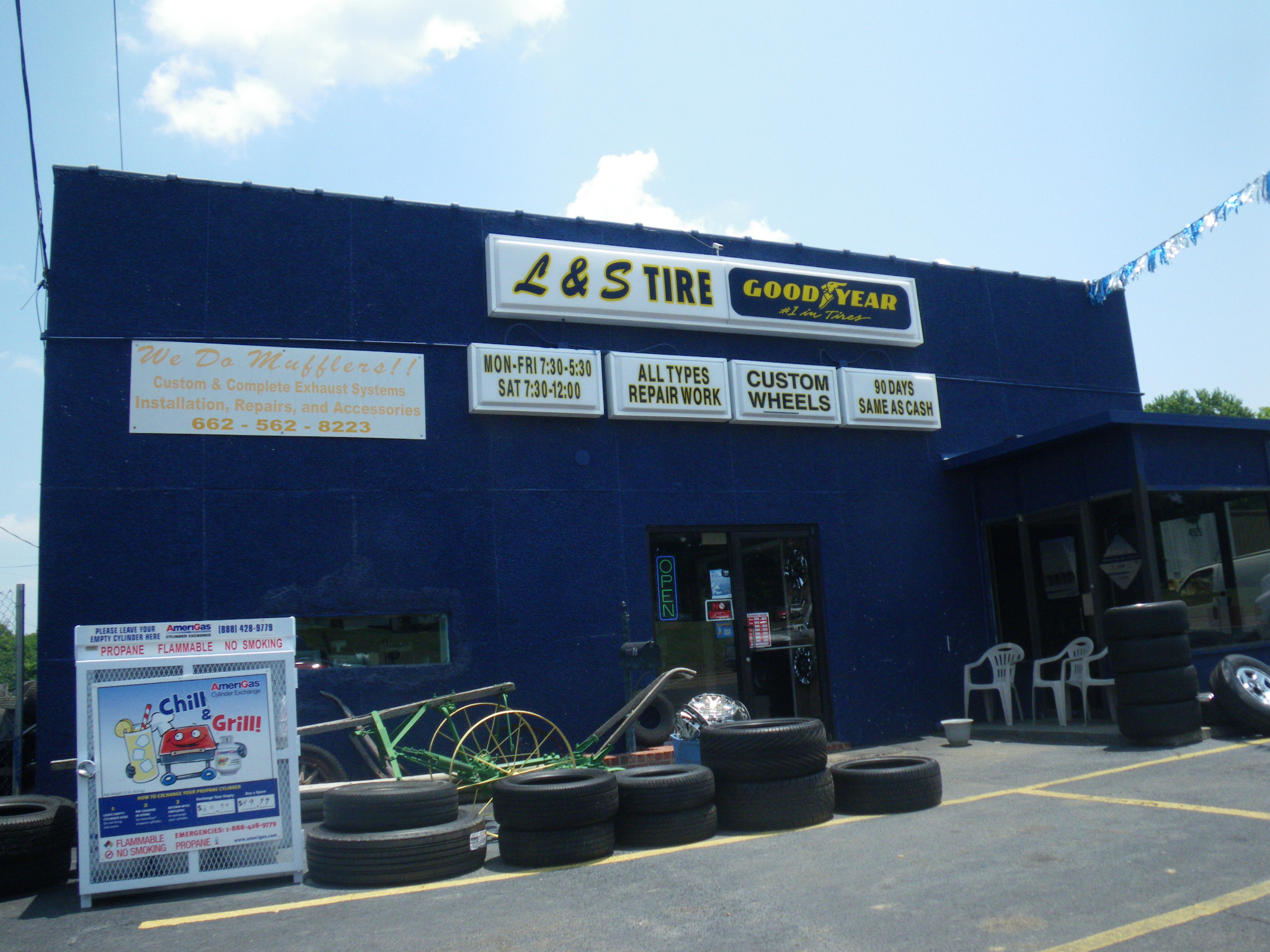 Senatobia Tire shop